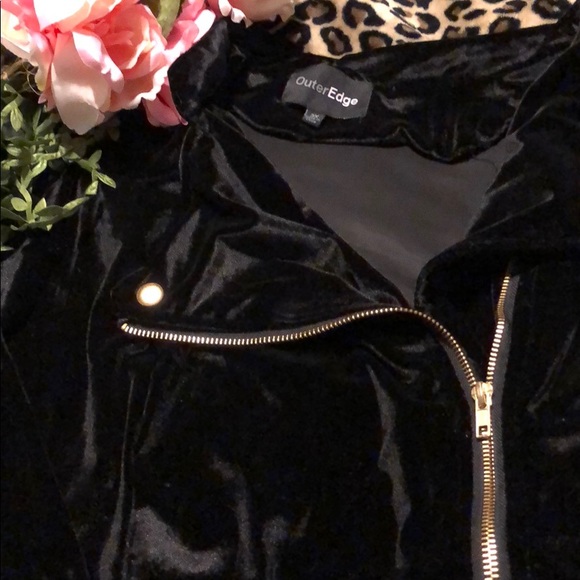 Velvet Jacket - Picture 1 of 5